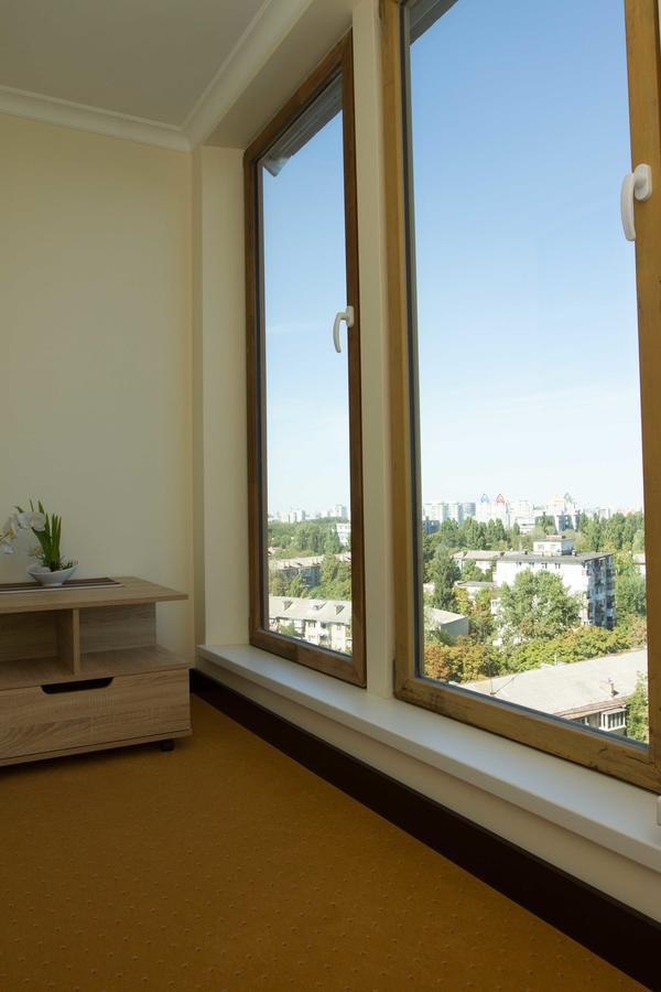 Aparthotel On Klinichna St. Kiev Exterior foto